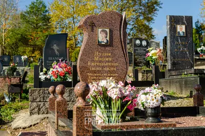 Гранитные памятники в Минске: фото изделий ООО Грин-Стоун
