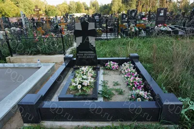 Необычные оригинальные памятники на могилу в Москве