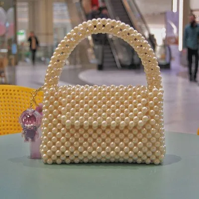 Самые классные и необычные сумки с недель мод весна-лето 2024 | Гардероб  блондинки | Дзен