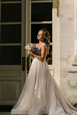 Пышное свадебное платье с кружевным топом артикул 202556 цвет бежевый👗  напрокат 8 900 ₽ ⭐ купить 100 000 ₽ в Москве