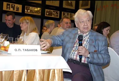 По сообщениям СМИ, 82-летний Олег Табаков находится в критическом состоянии