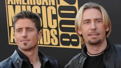 Nickelback goes after haters on Twitter