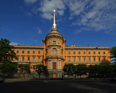 Михайловский замок: экскурсии, экспозиции, точный адрес, телефон