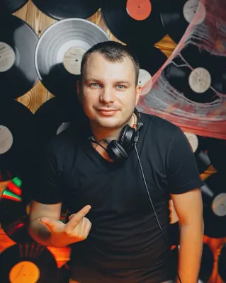 Vadim Adamov — слушать онлайн бесплатно на Яндекс Музыке в хорошем качестве