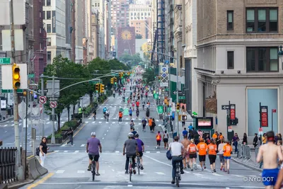 Этим летом Нью-Йорк сделает почти 100 миль улиц пешеходными
