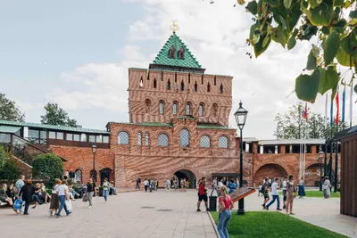 Нижний Новгород | Масштабная инсталляция украсит стены Нижегородского  кремля 9 мая - БезФормата