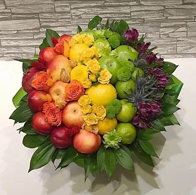 Необычные букеты из фруктов - 77 фото