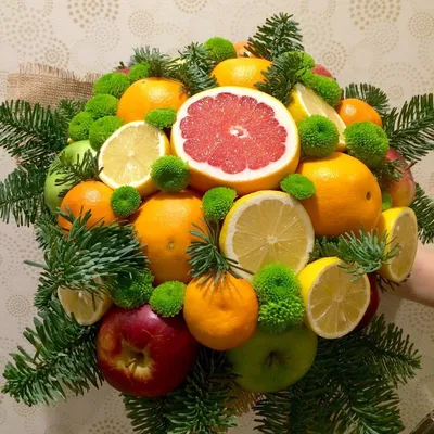Новогодние букеты из фруктов - 66 фото