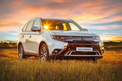 Mitsubishi Outlander 7-мест 2024 в наличии, цена на внедорожник Митсубиси  Аутлендер семиместный в Авилон Москва