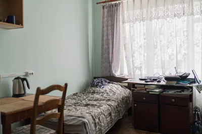 Клопы довольно больно кусаются»: Студенты МГУ — о жизни в старом общежитии