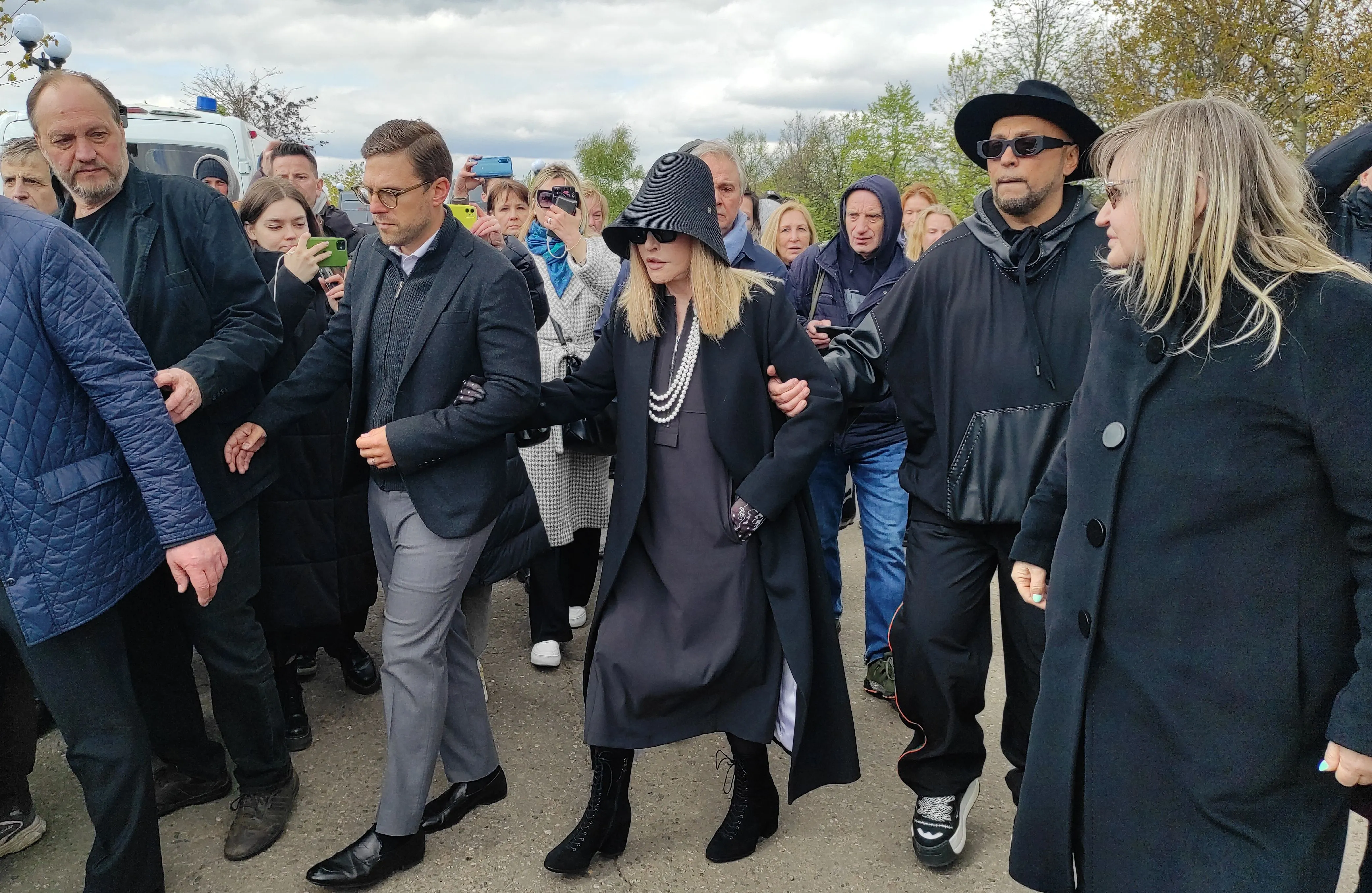 Туфли Алла Пугачева, размер 39, в магазине Другой магазин — на Шопоголик Туфли Алла Пугачева, размер 39, в магазине Другой магазин — на Шопоголик