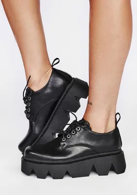 Lamoda That Girl chunky flat shoes in black | ASOS