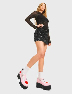 LAMODA - @distortedeyes wearing ENTITLED ❤️ // Available online @lamoda - -  - - - - - #lamoda #dollskill #grungeaesthetics #shoes #platform  #platformshoes #chunky #ootd #fashioninspo #y2kfashion #ootd  #grungeaesthetic #grungeblog #grungelook ...