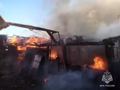 Во время пожаров в Усманском районе сотрудники МЧС спасли от огня три дома  - последние новости в Липецке и области на официальном сайте - Филиал ВГТРК  \