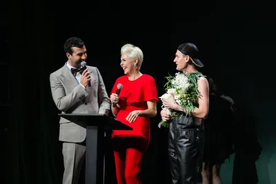 Женщина года» 2018: фото победителей и видео главных моментов церемонии |  Glamour