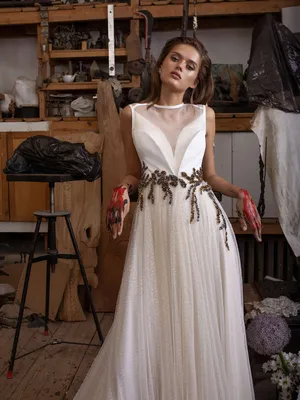 Самые необычные свадебные платья в мире: фото платьев необычных цветов,  фасонов, форм