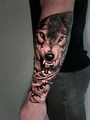 Фото тату оскал волка в графике сделать в тату салоне в Москве по низкой  цене