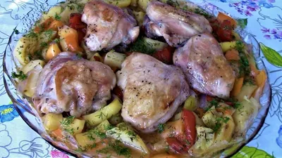 Сочное овощное рагу с курицей в духовке - час и готово | СмакБург | Дзен