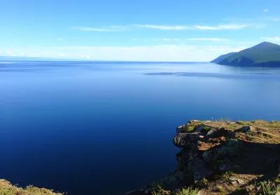 Озеро Байкал - самое чистое и глубокое озеро в мире