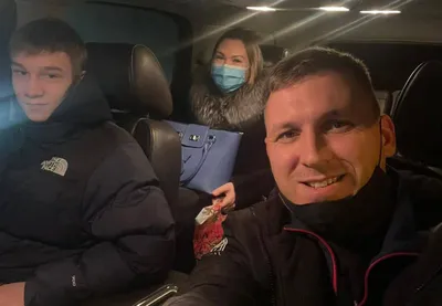 В Ноябрьске депутат-единоросс провел приём граждан за рулём и помог «оживить»  автомобиль