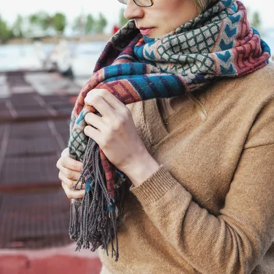 Как завязать шарф на пальто: 11 способов | EVA Blog