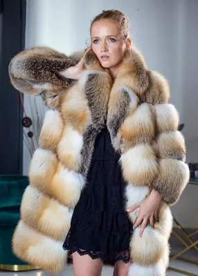 Купить Пальто из меха лисы Dita Furs