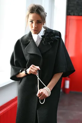 Пальто-кимоно из итальянской шерсти в магазине «Apramada» на Ламбада-маркете