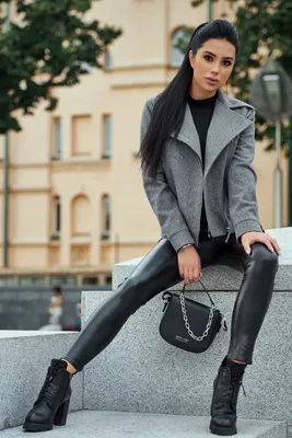 Женское черное короткое пальто от производителя Kryhitka Lima | Украина