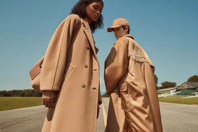 Как культовое пальто Max Mara стало символом сильной и независимой женщины  | Glamour