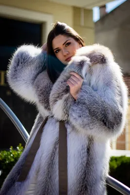 Купить Пальто из меха лисы Dita Furs