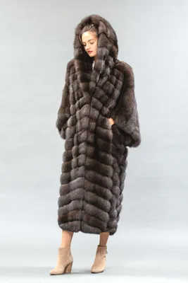 Эффектное пальто из кашемира Loro Piana с соболем со скидкой до 60% можно  купить в Москве на Петровке 11 | RenFur.ru