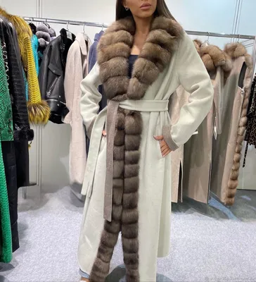 Эффектное пальто с капюшоном из меха соболя со скидкой до 60% можно купить  в Москве на Петровке 11 | RenFur.ru