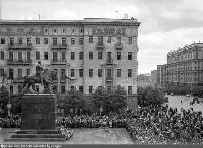 6 июня 1954 г. Памятник Юрию Долгорукому