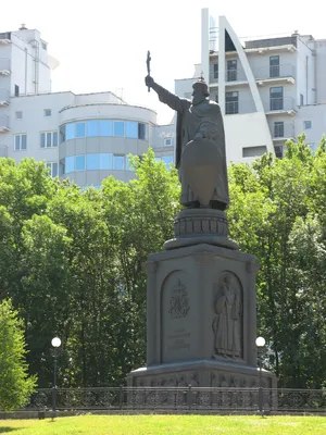 Памятник Равноапостольному Князю Владимиру: информация и фото, где  находится Памятник Равноапостольному Князю Владимиру