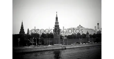 Фотообои «Черно-белое фото Московского Кремля»