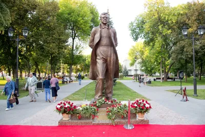 Памятник Дмитрию Шостаковичу открыли в Самаре - АртМосковия