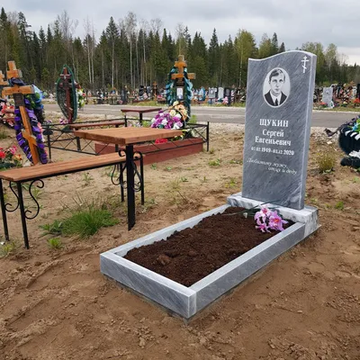 Памятники на могилу в Перми | Гранит, мрамор, проверенные технологии  изготовления и установки - Алексей Козлов | Ритуальные услуги | Пермь