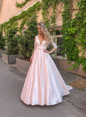 Купить цветные свадебные платья в Москве