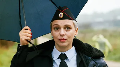 Нелли Уварова стала участковым полиции в новом сериале «Многодетство» | РБК  Life