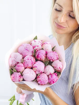 Букет розовых пионов 11 шт. купить от 7480 рублей в интернет-магазине