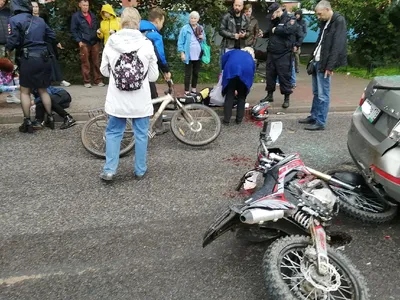 Фото: Пассажир питбайка улетел в заднее стекло легковушки при столкновении  в Сертолово › Статьи › 47новостей из Ленинградской области