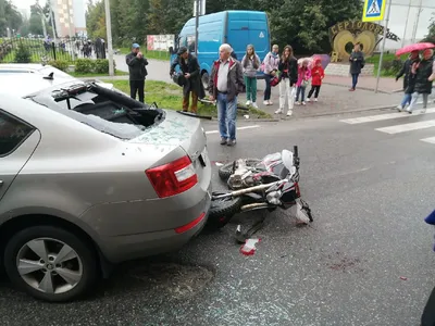 Фото: Пассажир питбайка улетел в заднее стекло легковушки при столкновении  в Сертолово › Статьи › 47новостей из Ленинградской области