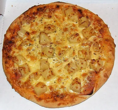 Пицца Гавайская с курицей и ананасами: Рецепт Пошаговый приготовление в  домашних условиях - Смачнота