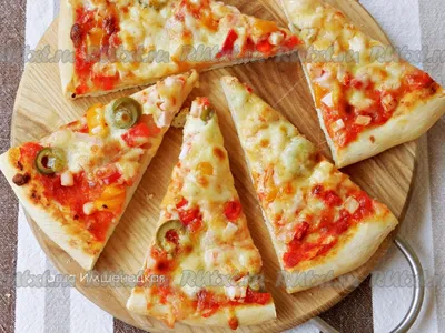 Домашняя пицца на тонком тесте - 13 пошаговых фото в рецепте