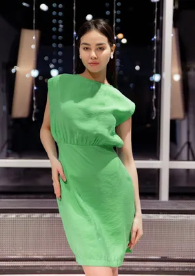 Без акцента на талии: как платье oversize стало самой модной вещью сезона |  Lifestyle | Селдон Новости
