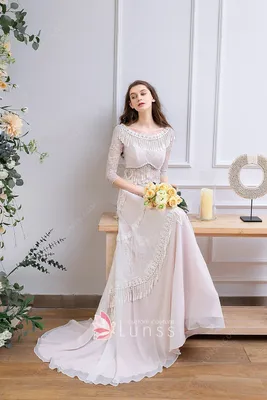 Жемчужно-розовое кружевное свадебное платье с кисточками и рукавами 3/4 в  богемном стиле - Lunss