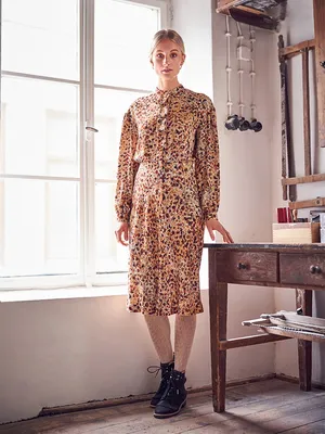 Красивое изумрудное платье с жабо 42 размер — цена 100 грн в каталоге  Короткие платья ✓ Купить женские вещи по доступной цене на Шафе | Украина  #80102778