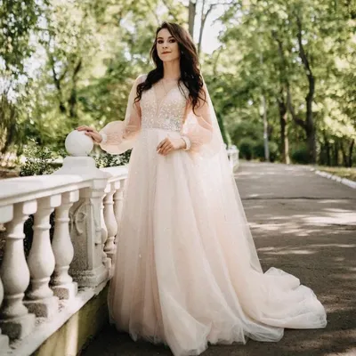 ✓ Свадебные платья А-силуэт цвета шампань купить он-лайн в  интернет-магазине Rassvet Wedding ◈ Свадебные платья по цене от 34 200 руб.