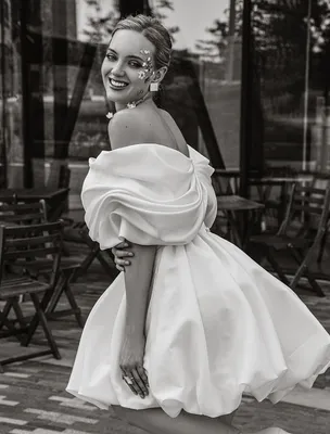 Свадебное платье мини силуэта баллон купить в Москве