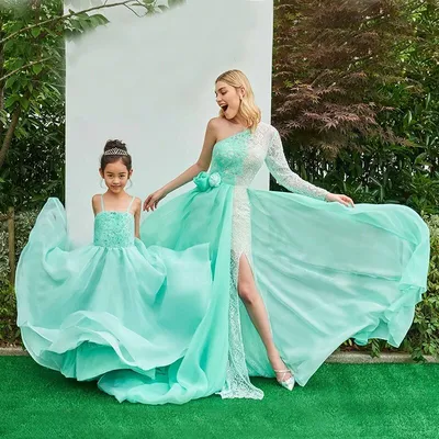 ЗЕЛЕНЫЕ КРУЖЕВНЫЕ Длинные вечерние платья для мамы и дочки, Длинные  Семейные костюмы для мамы и дочки, одинаковые платья, платья | AliExpress